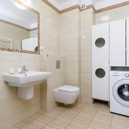 Platan City Centre By Renters アパート