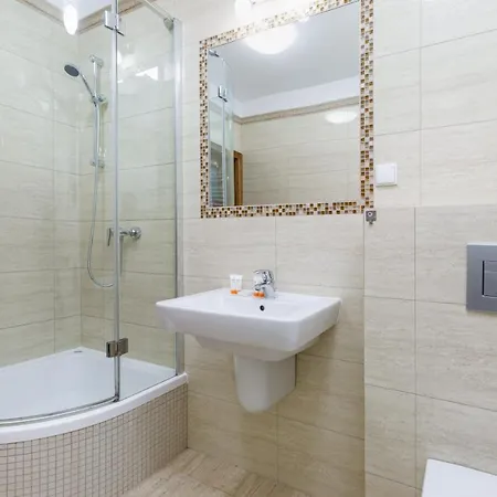 Platan City Centre By Renters アパート