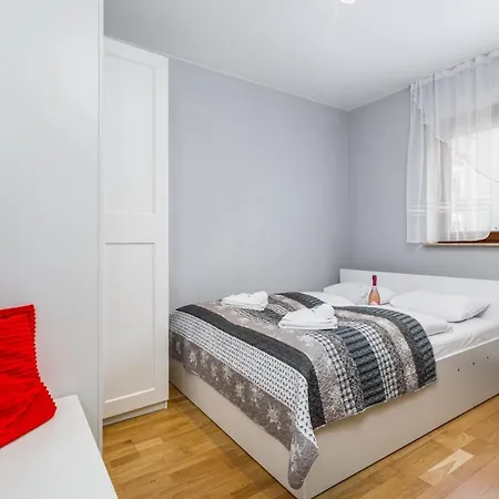 アパート Platan City Centre By Renters