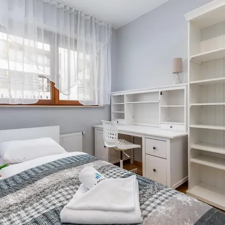 Platan City Centre By Renters シフィノウイシチェ